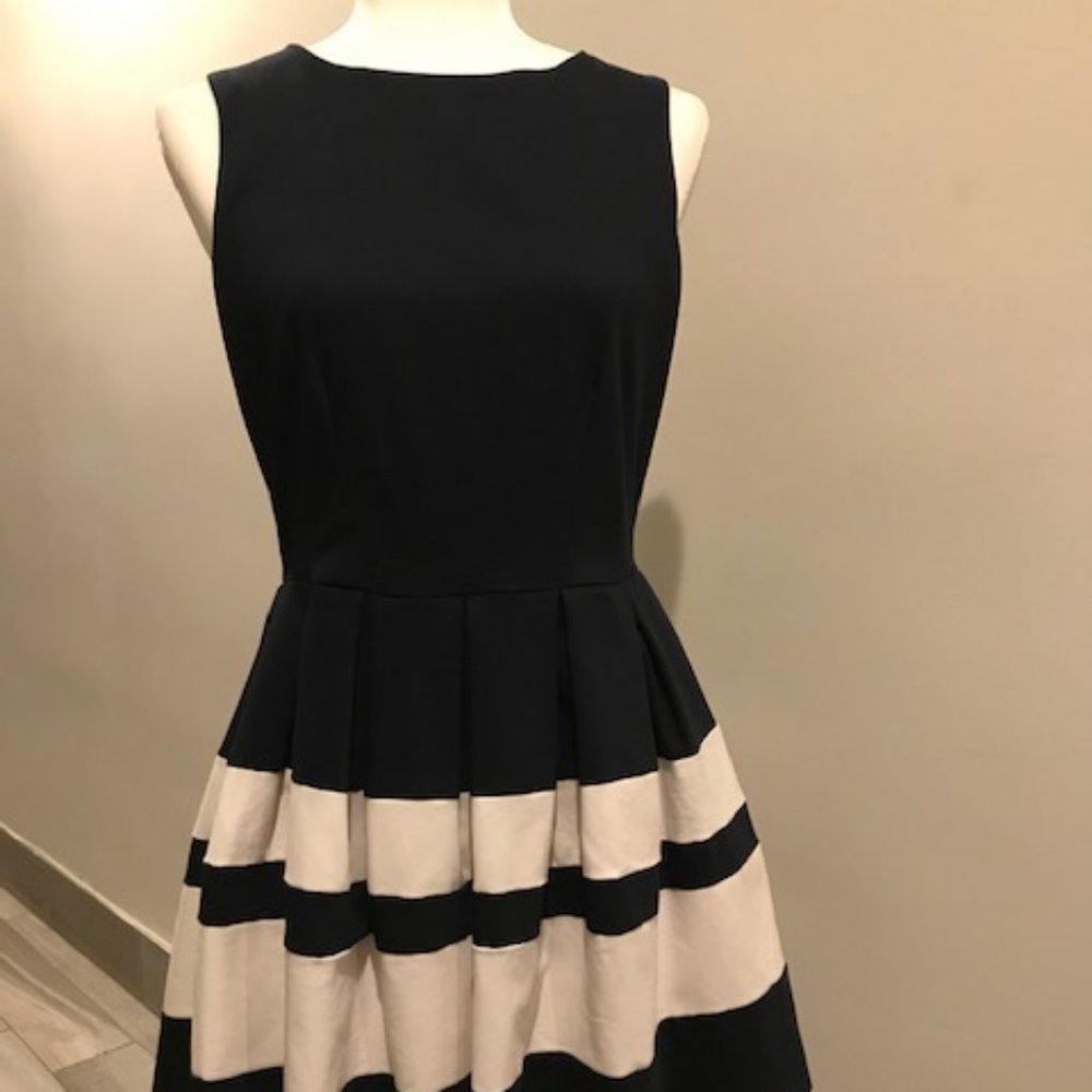 Closet of London pleated circle skirt dress-NWT